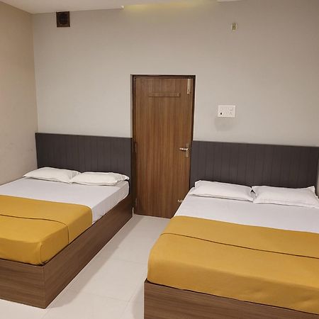 M Square Hotel Vellore Ruang foto