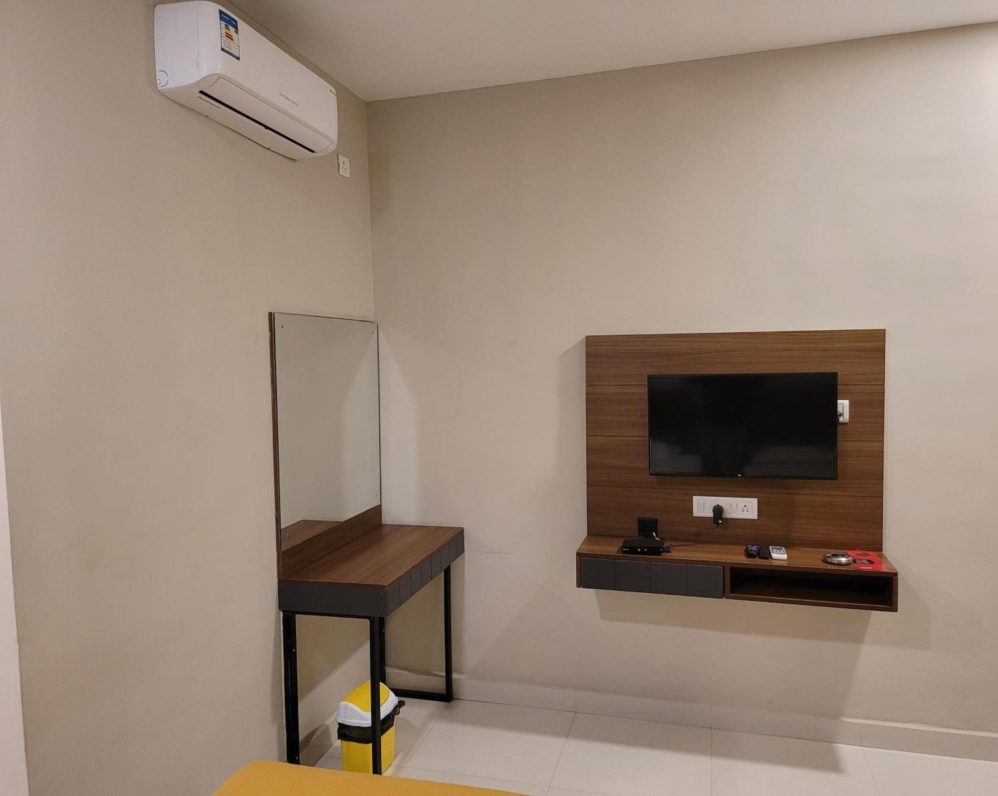 M Square Hotel Vellore Ruang foto
